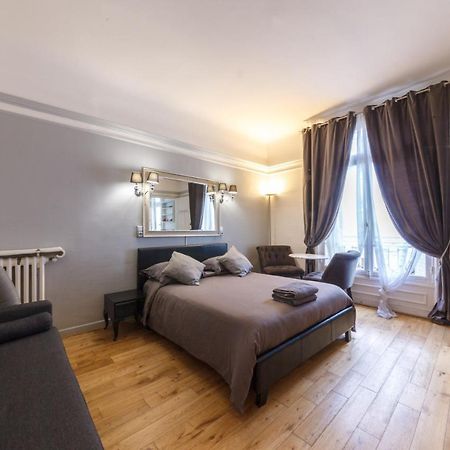 Апартаменты Private Studio - Avenue Des Champs-Elysees Париж Экстерьер фото